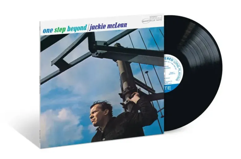 Album33 T 30 CM One Step Beyond